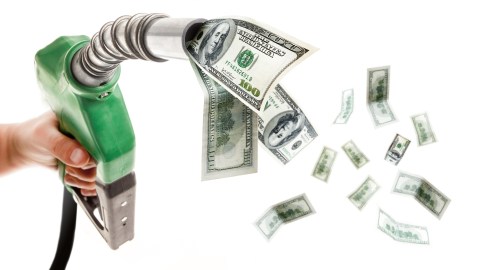 Gasolina y premio de lotería