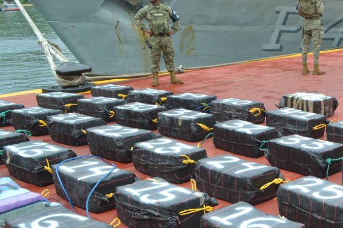 Marina en México decomisa millonario cargamento de cocaína en Guerrero