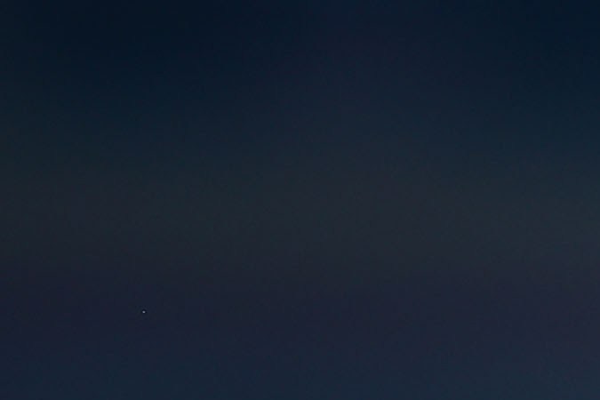 Ciudad de México a 20 de de Abril de 2024. Brian Rodríguez es expulsado, durante el partido correspondiente a la jornada 16 del torneo Clausura 2024 de la Liga BBVA MX, entre los Pumas de la UNAM y las Águilas del América, realizado en el Estadio Olímpico Universitario. Foto: Imago7/ Eloisa Sánchez