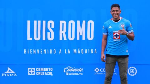 Luis Romo fue presentado como refuerzo de Cruz Azul.