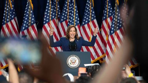 Harris realiza en Wisconsin primer mitin de campaña presidencial