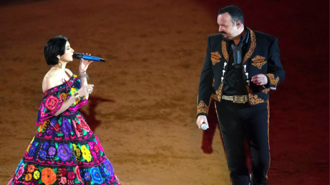 Ángela y Pepe Aguilar llevan su espectáculo "Jaripeo Sin Fronteras" a la Plaza de Toros México, en donde pudieron reunir a más de 40 mil personas que cantaron sus éxitos/México, 4 de marzo 2023.