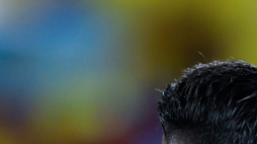 Izquierda: El colombiano Luis Díaz (derecha) y su compañero de equipo James Rodríguez (centro) celebran la victoria de su equipo por 1-0 sobre Uruguay al final de un partido de semifinales de la Copa América en Charlotte, Carolina del Norte, el miércoles 10 de julio de 2024. Derecha: El mediapunta colombiano James Rodríguez celebra la victoria 1-0 ante Uruguay en la semifinal de la Copa América, el miércoles 10 de julio de 2024, en Charlotte.