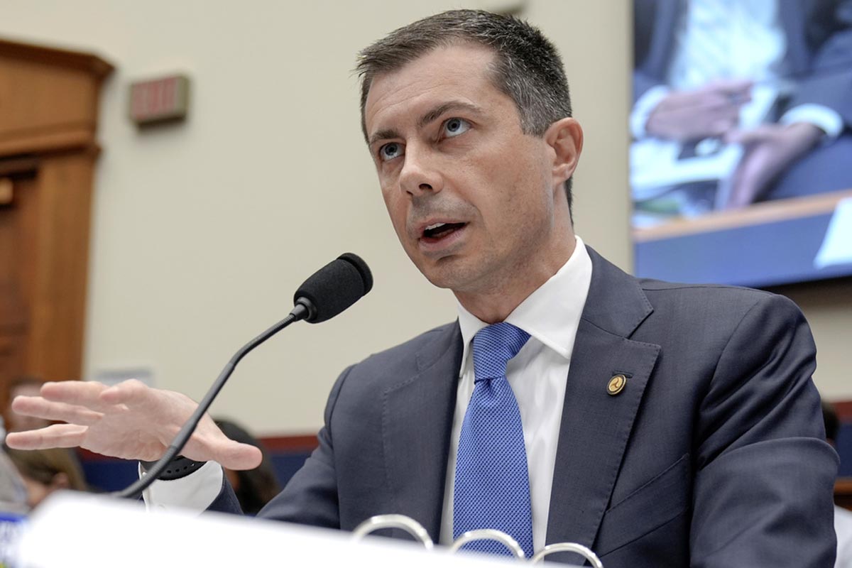 Pete Buttigieg está dispuesto a ser vicepresidente de Kamala Harris - La  Opinión