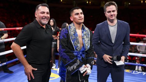 Vergil Ortiz Jr. y Óscar de la Hoya.