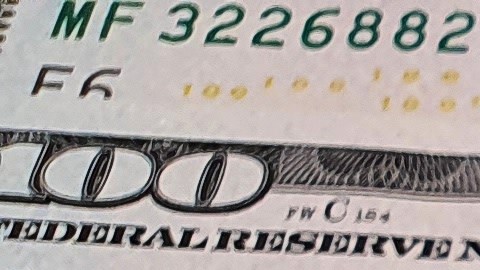Análisis revela cuánto se debe ganar para unirse al 1% más rico de EE.UU.