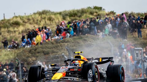 El mexicano Sergio "Checo" Pérez este viernes durante los primeros entrenamientos libres previo al Gran Premio de Países Bajos.