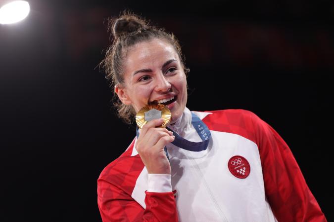 La judoca croata Barbara Matic pasó de la alegría por su medalla de oro a la preocupación por la detención de su padre en París 2024.
