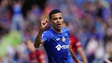 FILE - Getafe's Mason Greenwood reacts after coming on late as substitute to make his debut during a Spanish La Liga soccer match between Getafe and Osasuna at the Coliseum stadium in Getafe, Spain, Sunday, Sept. 17, 2023. The Spanish league says that it will look into a complaint filed by Getafe that Real Madrid player Jude Bellingham allegedly called Getafe forward Mason Greenwood a “rapist” during a game. The incident allegedly occurred during Madrid’s 2-0 win at Getafe on Thursday, Feb. 1, 2024. (AP Photo/Jose Breton, File)