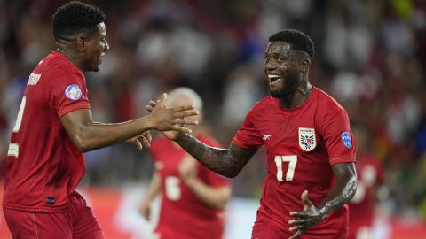 Jugadores de Panamá en festejo de gol.