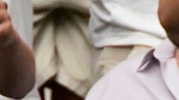 Kylian Mbappé saludando a los aficionados durante su presentación oficial como nuevo jugador del Real Madrid el pasado 16 de julio.