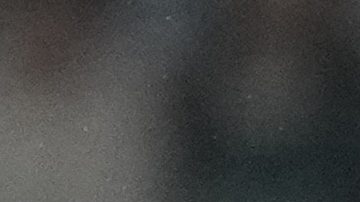 Yves Bissouma (d) disputa un balón durante un partido del Tottenham.