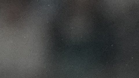 Yves Bissouma (d) disputa un balón durante un partido del Tottenham.