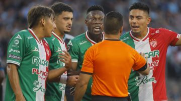 From left, Necaxa defender Emilio Martínez, defender Agustín Oliveros, forward Diber Cambindo and forward Ricardo Monreal question referee Sergio Reyna on a penalty kick assessed after a review for Minnesota United in the first half of a Leagues Cup soccer match Tuesday, July 30, 2024, in St. Paul, Minn. (AP Photo/Bruce Kluckhohn)