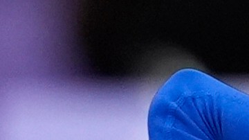 La ucraniana Yaroslava Mahuchikh sorprendió a todo el mundo con su particular preparación antes de conseguir el oro olímpico y un nuevo récord mundial en el salto alto.