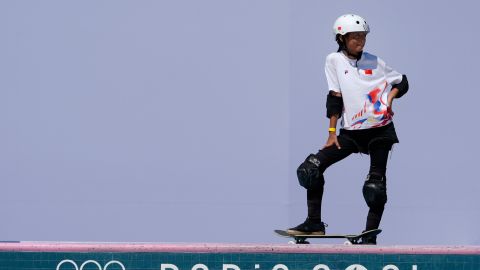 La china Haohao Zheng participó este martes en la ronda clasificatoria de la modalidad park del skatebording de los Juegos Olímpicos París 2024.