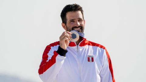 Stefano Peschiera obtuvo la medalla de bronce en vela en dinghy masculino.