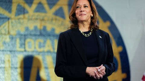 La vicepresidenta Kamala Harris logra el respaldo de LULAC.