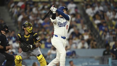 Los Angeles Dodgers' Shohei Ohtani (17) hits a two-run home run against the Pittsburgh Pirates during the third inning of a baseball game at Dodger Stadium Friday, Aug. 9, 2024, in Los Angeles. (AP Photo/John McCoy)