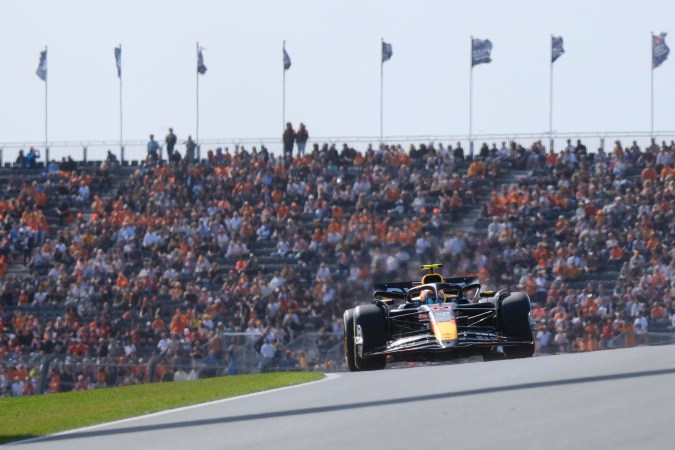 El mexicano Sergio "Checo" Pérez ha tenido problemas para sacar el mejor provecho al monoplaza de Red Bull en esta temporada.