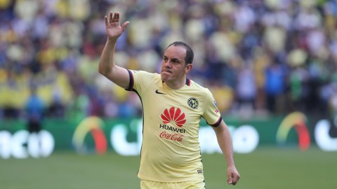 America's Cuauhtemoc Blanco acknowledges fans at the end of the first half, as he leaves the pitch after playing in his last match, in Mexico City, Saturday, March 5, 2016. The retiring Blanco is currently the mayor of the Mexican city Cuernavaca, in the state of Morelos. (AP Photo/Christian Palma)