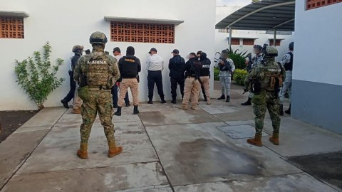 Arresto de policías corruptos