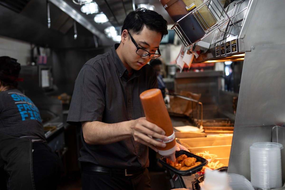 12 comidas rápidas que empleados recomiendan evitar a toda costa