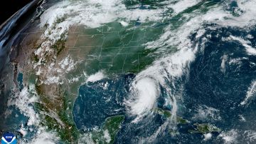 Gobernador de Florida advierte sobre graves inundaciones por tormenta Debby