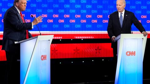 Trump vende por pedazos el traje con el que "noqueó" a Biden en el debate presidencial