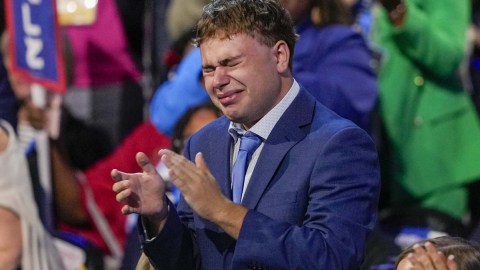 Gus Walz, hijo del compañero de fórmula de Kamala Harris