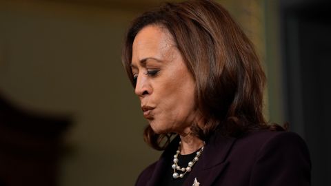 Acusan a hombre de Virginia de amenazar con matar a la vicepresidenta Kamala Harris