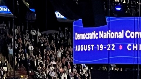 El presidente Biden recibió una larga ovación en la DNC.
