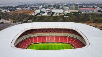 Zapopan, Jalisco, 30 de noviembre de 2023. Aspecto previo al partido de ida de los Cuartos de Final del torneo Apertura 2023 de la Liga BBVA MX, entre las Chivas Rayadas del Guadalajara y los Pumas de la UNAM, celebrado en el estadio Akron. Foto: Imago7/