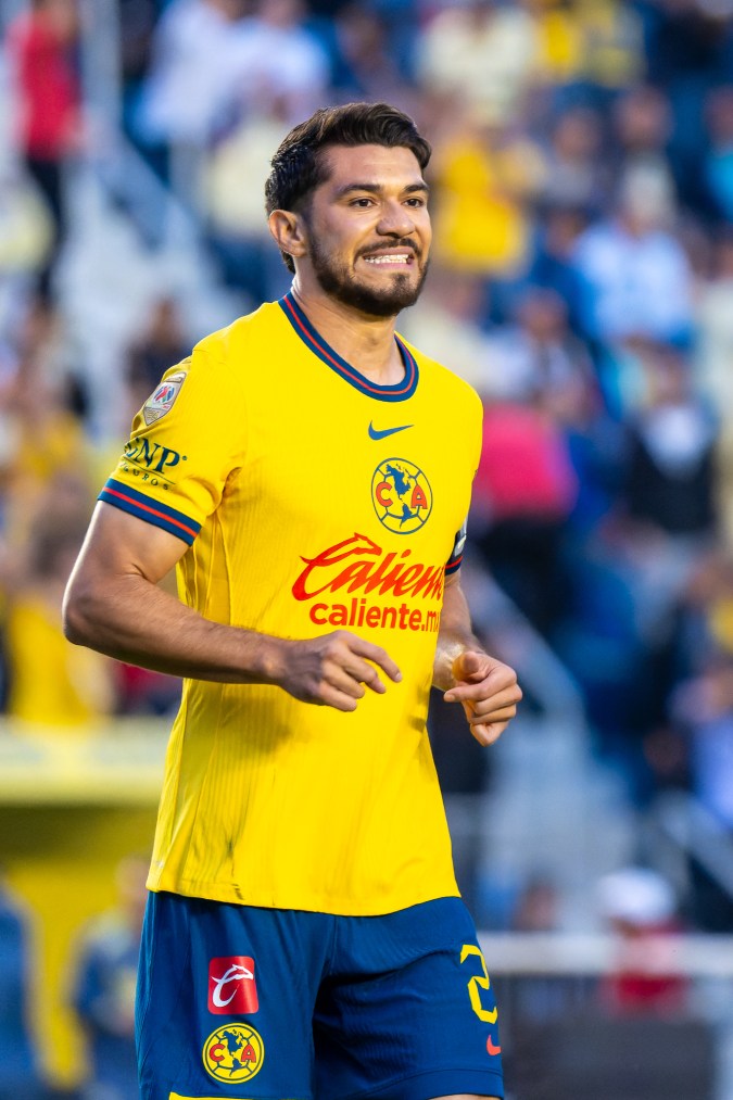 Ciudad de México a 12 de Julio del 2024. Henry Martín en festejo de gol, durante el partido correspondiente a la jornada 2 del torneo Apertura 2024 de la Liga BBVA MX, entre las Águilas del América y los Gallos Blancos de Querétaro, celebrado en el Estadio Ciudad de los Deportes. Foto: Imago7 / Diego Padilla