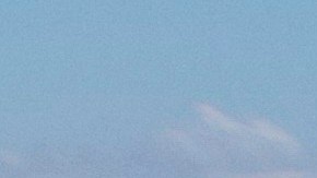 Una barcaza se desplaza por el río Mississippi, cerca de Cairo, Illinois. El cambio climático y la contaminación amenazan la vida cotidiana de los estadounidenses.