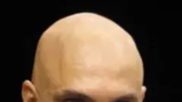 El juez Alexandre de Moraes (izquierda) había advertido que tomaría la medida si la empresa liderada por el multimillonario Elon Musk no designaba un responsable ante la ley brasileña