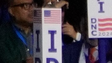 El expresidente Barack Obama clausuró con un discurso la segunda noche de la Convención Nacional Demócrata.