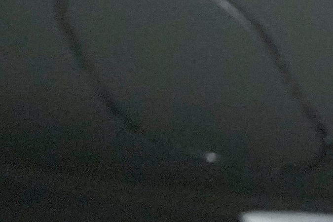 El presidente Joe Biden y la vicepresidenta Kamala Harris saludan a Paul Whelan.