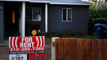 FILE - This Friday, Feb. 27, 2015 file photo shows a sign advertising a house for rent in Los Angeles. Real estate data firm Zillow releases its August data on rental prices around the country on Tuesday, Sept. 22, 2015. (AP Photo/Richard Vogel, File)