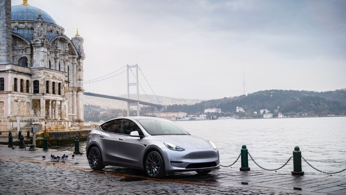 Elon Musk contraataca: los Tesla económicos ya tienen fecha
