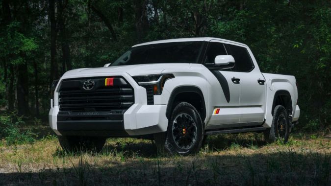 Toyota Tundra toma abierta