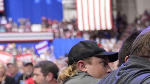 Detenido por la policía en evento de Donald Trump