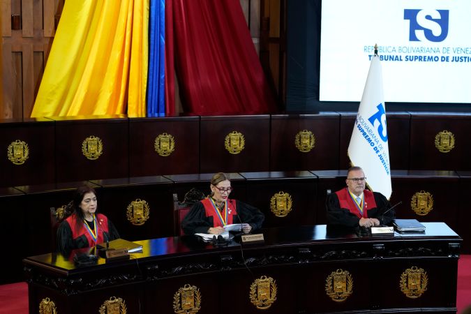La sentencia del Supremo venezolano concluye de manera "inequívoca e irrestricta" la revisión de las elecciones.