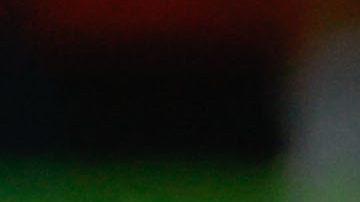 VARSOVIA , 13/08/2024.- El centrocampista francés del Real Madrid Eduardo Camavinga se duele en el suelo durante el entrenamiento del equipo este martes en Varsovia, en la víspera del partido de la Supercopa de Europa de fútbol que enfrenta a su equipo con el Atalanta. EFE/ Mariscal