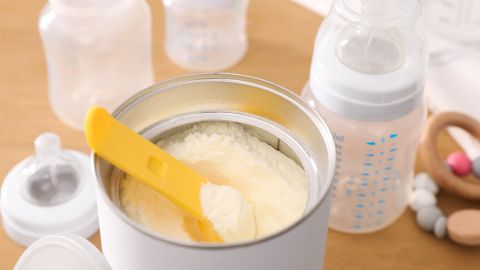 Retiran del mercado fórmula infantil vendida por contener elevados niveles de vitamina D
