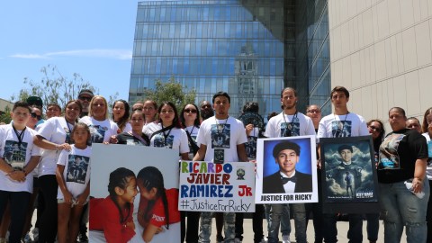 Familiares y amigos piden justicia por la muerte de Ricardo “Ricky” Ramírez.