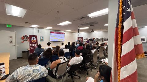 CHIRLA ofreció talleres información sobre el programa Parole del presidente Biden. (Fotos CHIRLA/Fermín Vazquez)