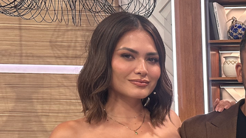 Andrea Meza, Carlos Adyan, Aleyda Prtiz, Gabriel Coronel son los presentadores de "En Casa Con Telemundo"