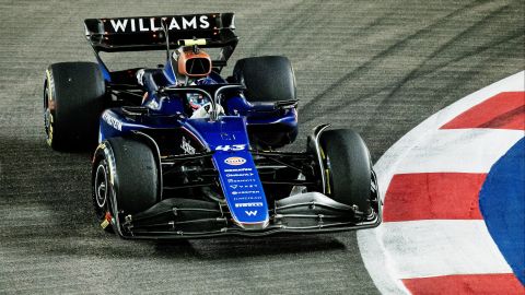 Singapore (Singapore), 22/09/2024.- Argentinian driver Franco Colapinto of Williams Racing in action during the Singapore Formula One Grand Prix at the Marina Bay Street Circuit, Singapore, 22 September 2024. (Fórmula Uno, Singapur, Singapur) EFE/EPA/TOM WHITE