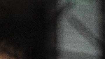 AME8135. SAO PAULO (BRASIL), 11/09/2024.- El jugador holandés Memphis Depay saluda a los aficionados del club Corinthians a su llegada al aeropuerto de Guarulhos este miércoles, en São Paulo (Brasil). El neerlandés Memphis Depay fue recibido como una estrella en el aeropuerto internacional de Guarulhos, en São Paulo, por la afición del Corinthians, en un momento en que el equipo lucha por no descender a segunda división. EFE/ Sebastião Moreira